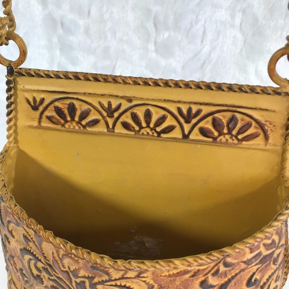 Metal Wall Pocket hanging Basket Country Charm - Picture 3 of 6